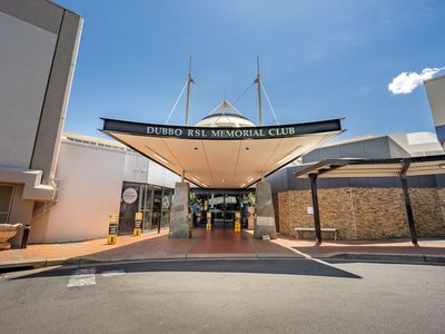Dubbo RSL Front Entrance WEB