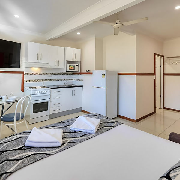 Across Country Motor Inn