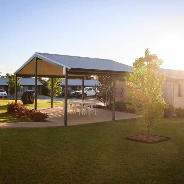 Eastend Studio Apartments