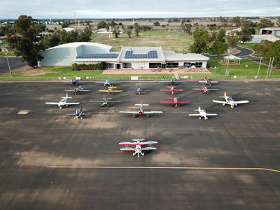 Narromine Aerobatics Planes and Pilots