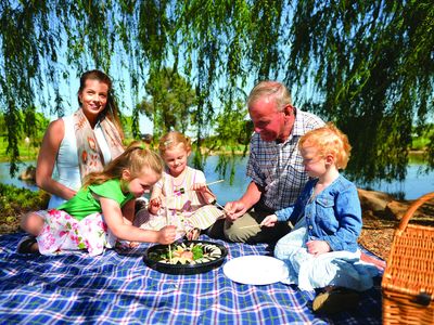VISIT BUSINESSLISTING Dubbo Regional Botanic Garden Picnic