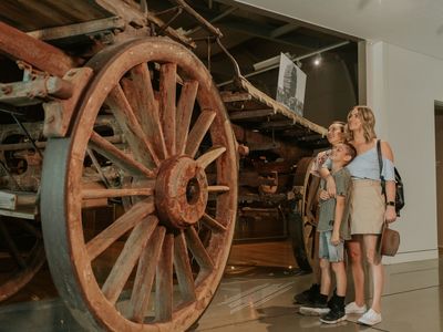 Western Plains Cultural Centre Wool Wagon