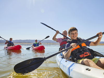 VISIT ATTRACTIONS Lake Burrendong Kayaking Is A Favourite Past Time At Lake Burrendong