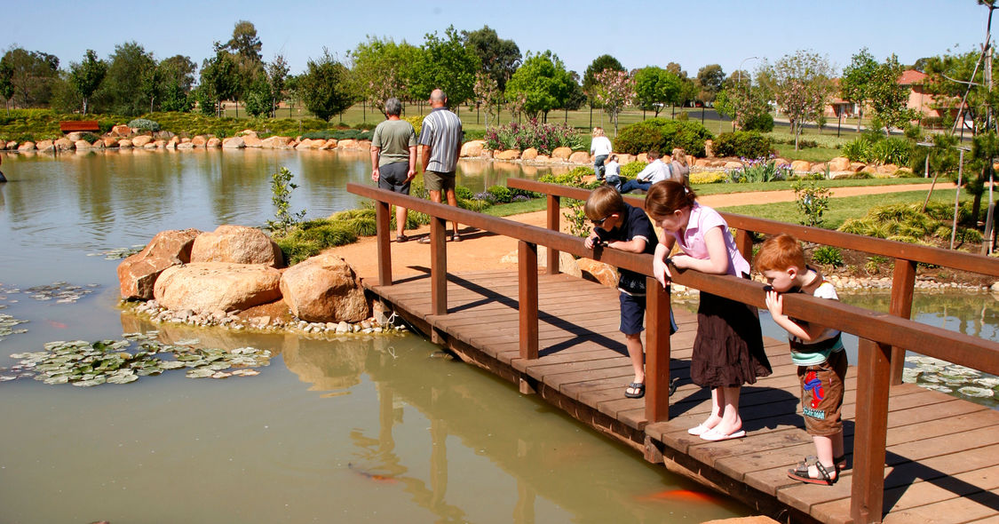 Enjoy the Dubbo Region Botanic Garden in this beautiful spring weather!