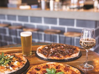 Devils Hollow Brewery Restaurant website