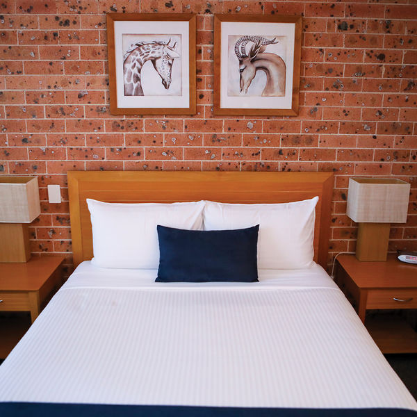 Accommodation - Akuna Motor Inn