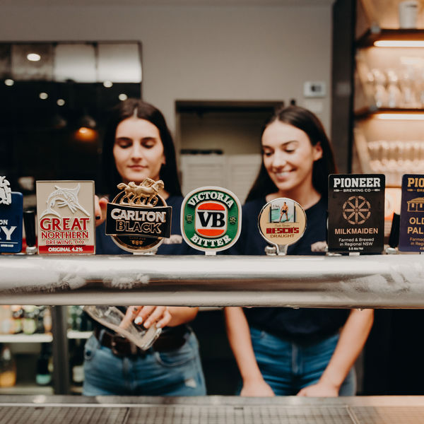 Eating Out in the Dubbo Region - The Commercial Hotel