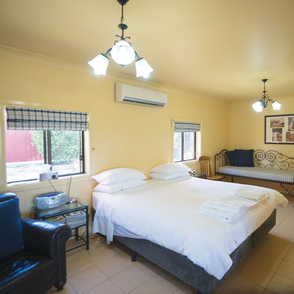 Accommodation - Walls Court B&B