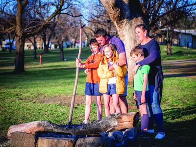 VISIT BUSINESSLISTING Wellington Caves Caravan Park Main Pic