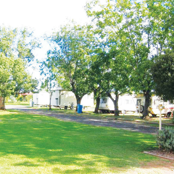 Poplars Caravan Park