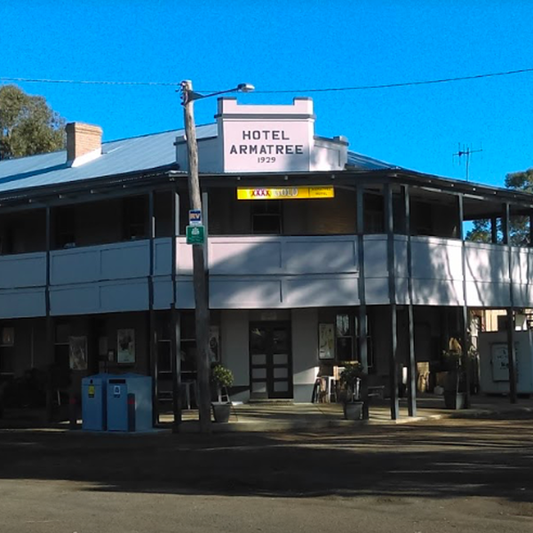 Great Western Plains - Gilgandra - Armatree Hotel